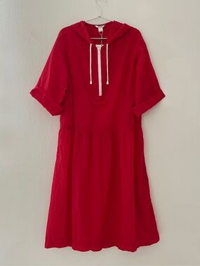 Monki Dina Nylon Hooded Day Dress in Vibrant Red. Size S. NWT.